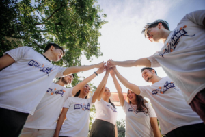 Team building : 10 jeux pour renforcer la cohesion de groupe